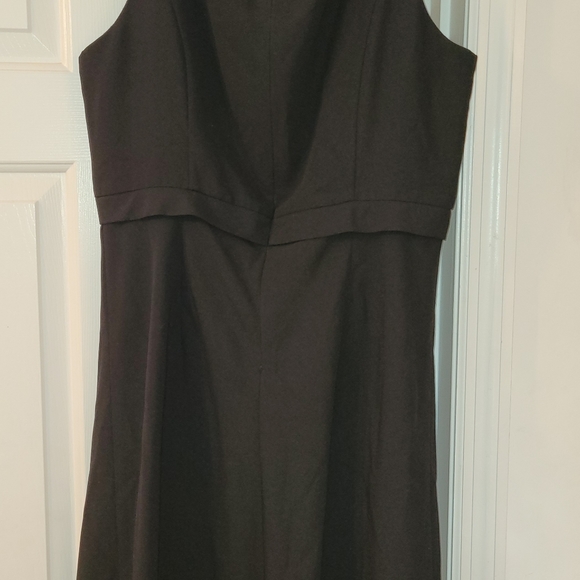 Dress - Picture 4 of 7